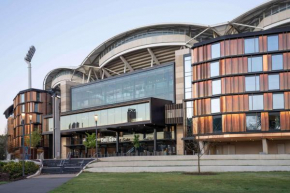 Oval Hotel at Adelaide Oval